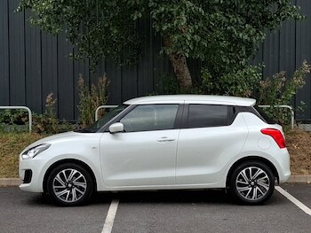 Used Suzuki Swift 2023 for sale - 75767734: Photo