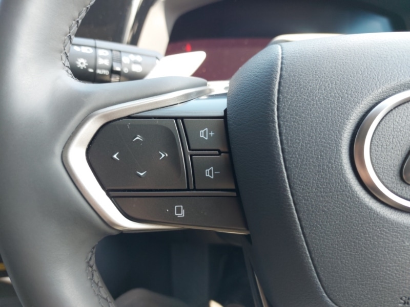 Used Lexus RZ 2023 for sale - 77999610: Photo 12