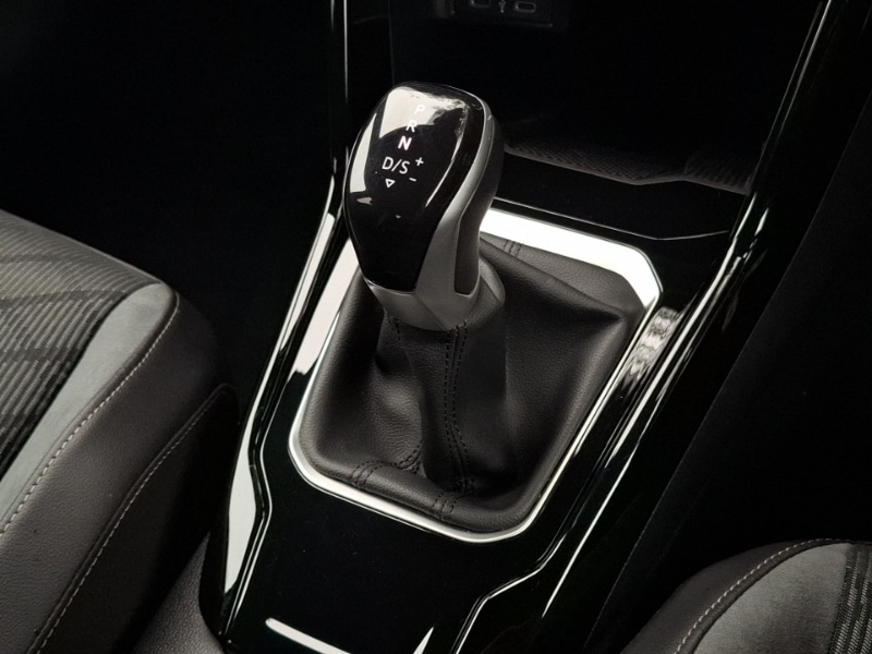 Used Volkswagen T-Roc 2025 for sale - 76763761: Photo 16