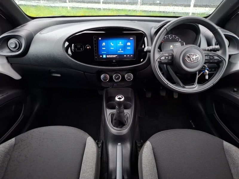 Used Toyota Aygo X 2024 for sale - 77852566: Photo 2
