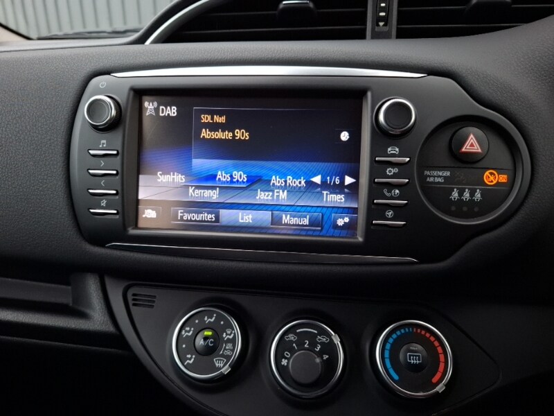 Used Toyota Yaris 2018 for sale - 77299579: Photo 11