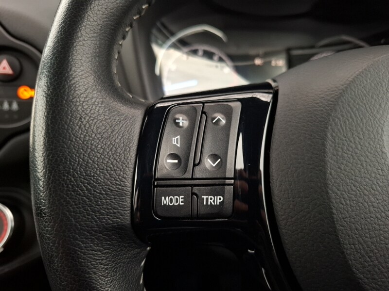 Used Toyota Yaris 2018 for sale - 77299579: Photo 17