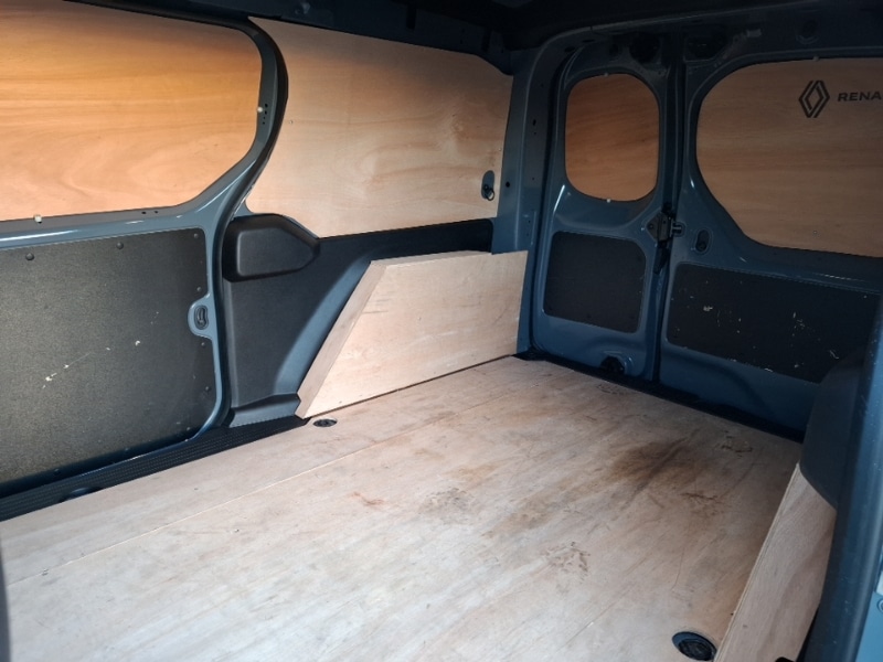 Used Renault Kangoo 2024 for sale - 76606182: Photo 6