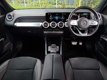 Used Mercedes-Benz EQB 2022 for sale - 75645337: Photo