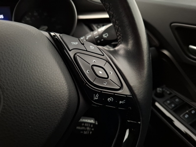 Used Toyota C-HR 2018 for sale - 77304135: Photo 18