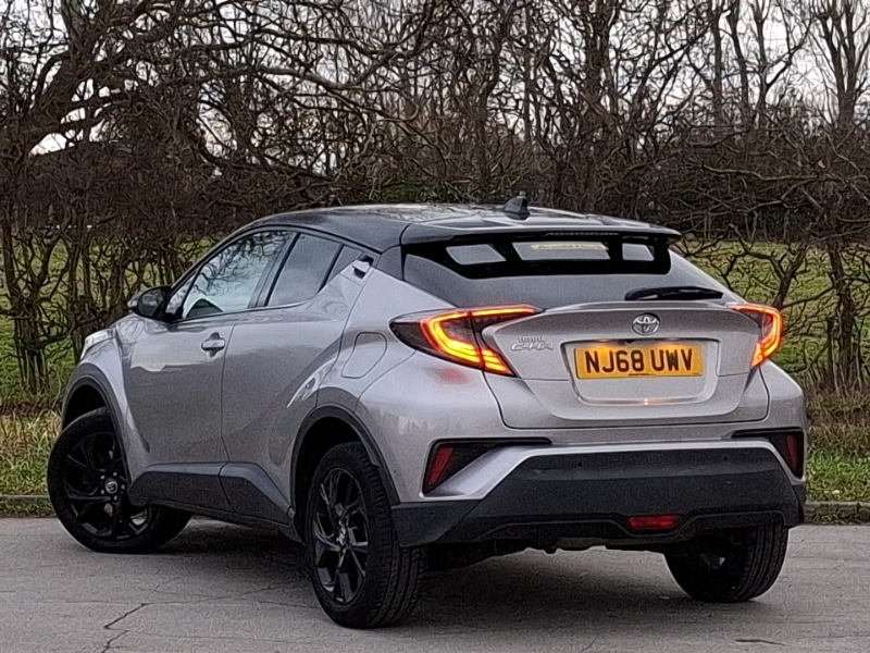 Used Toyota C-HR 2018 for sale - 77304135: Photo 3