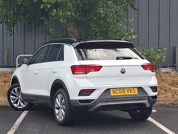 Used Volkswagen T-Roc 2019 for sale - 79440114: Photo