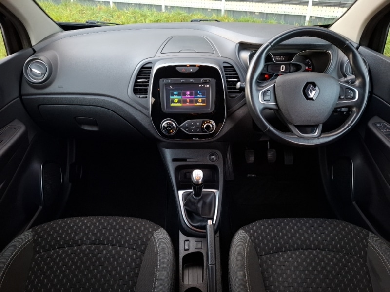 Used Renault Captur 2018 for sale - 77183990: Photo 2