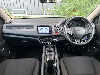 Used Honda HR-V 2017 for sale - 79393494: Photo