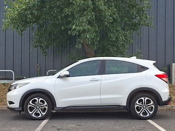 Used Honda HR-V 2017 for sale - 79393494: Photo