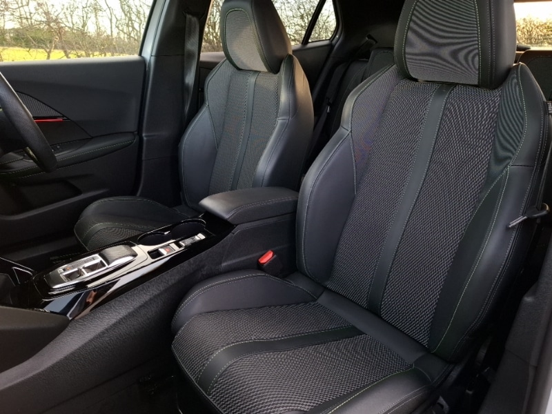 Used Peugeot 2008 2023 for sale - 76925247: Photo 15