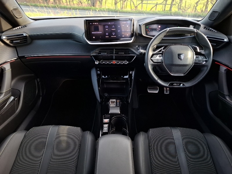 Used Peugeot 2008 2023 for sale - 76925247: Photo 2