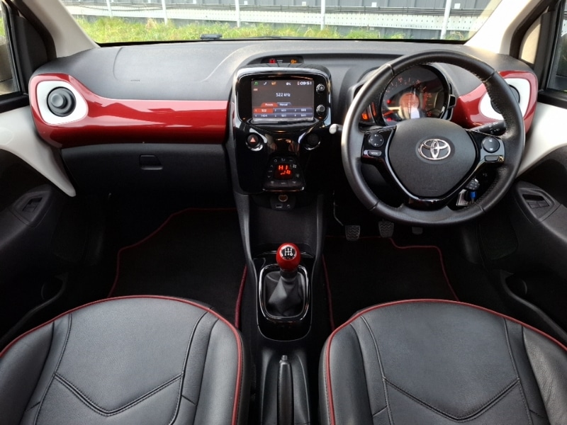 Used Toyota AYGO 2017 for sale - 77299585: Photo 2