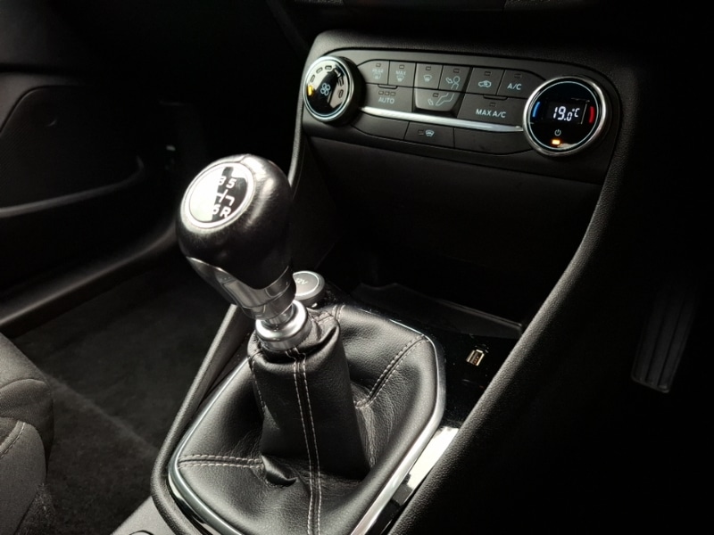 Used Ford Fiesta 2018 for sale - 76387935: Photo 14