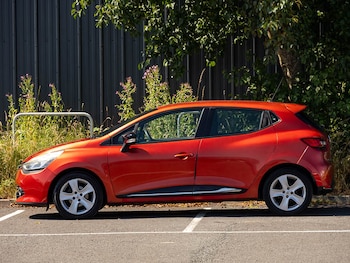 Used Renault Clio 2015 for sale - 79218387: Photo