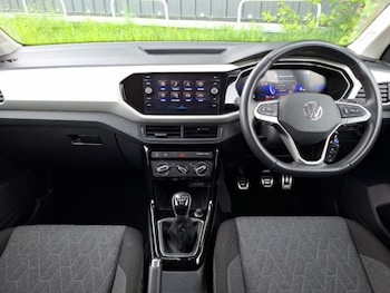 Used Volkswagen T-Cross 2024 for sale - 78522581: Photo