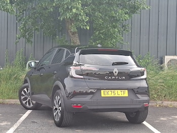 Used Renault Captur 2025 for sale - 78910151: Photo