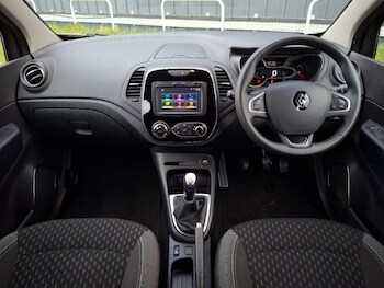 Used Renault Captur 2018 for sale - 77439270: Photo