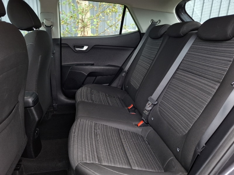 Used Kia Stonic 2018 for sale - 76587233: Photo 6