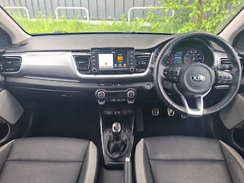 Used Kia Stonic 2019 for sale - 79569817: Photo