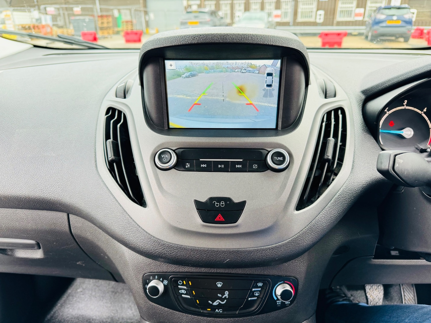 Used Ford Transit Courier 2019 for sale - 76519268: Photo 15