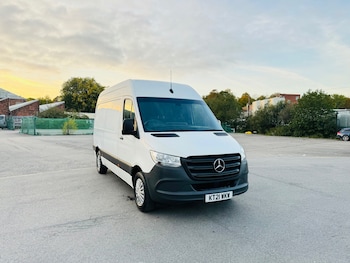 Mercedes-Benz Sprinter feature image 1