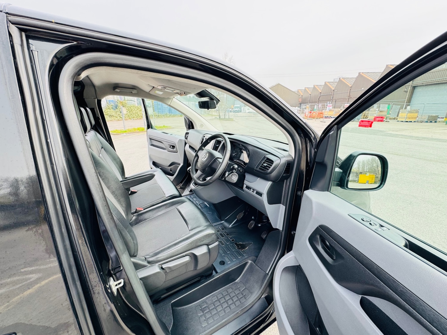 Used Vauxhall Vivaro 2019 for sale - 77980180: Photo 11