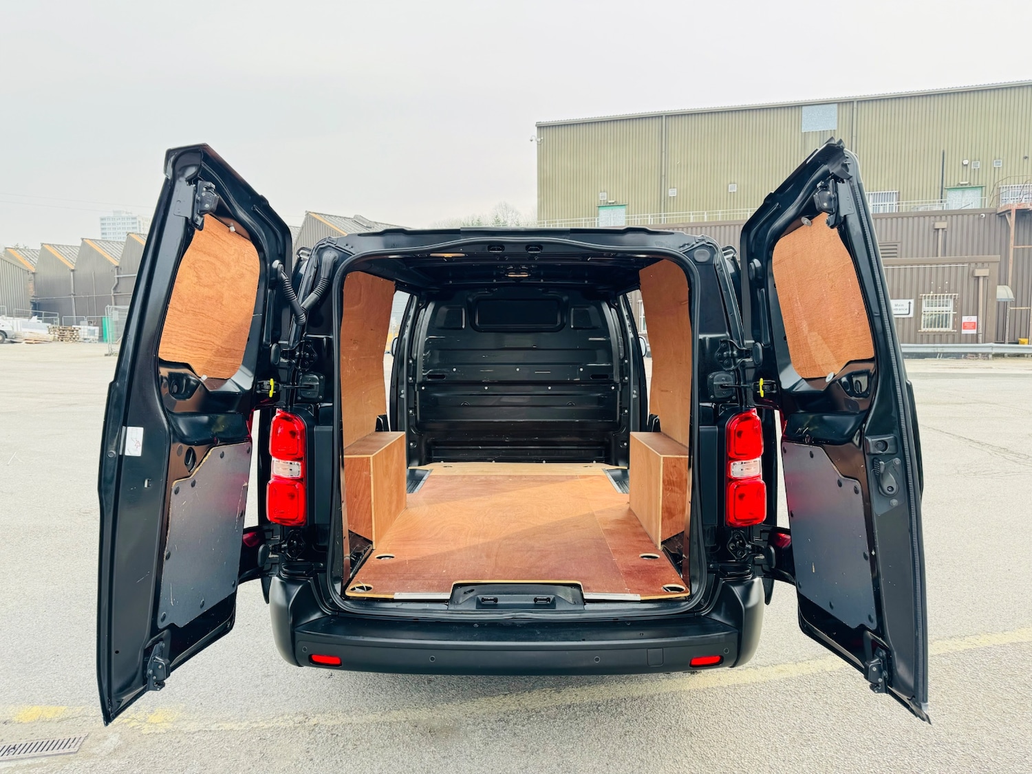 Used Vauxhall Vivaro 2019 for sale - 77980180: Photo 17