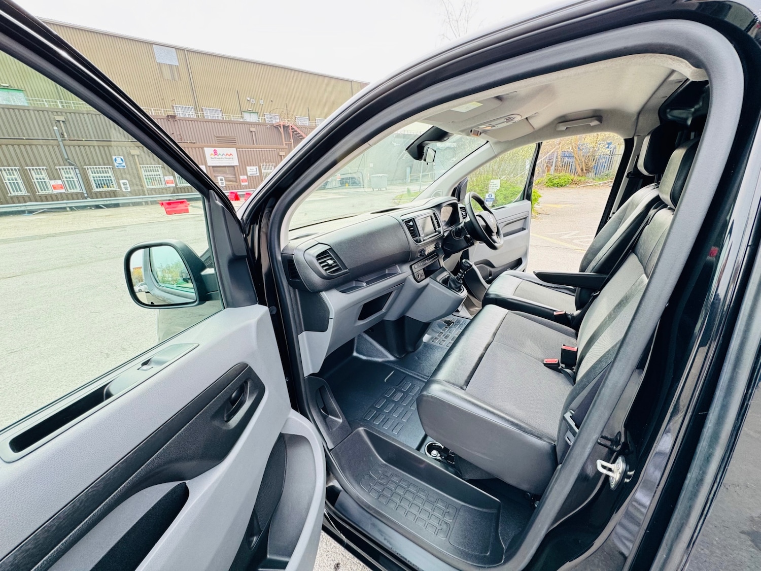 Used Vauxhall Vivaro 2019 for sale - 77980180: Photo 8