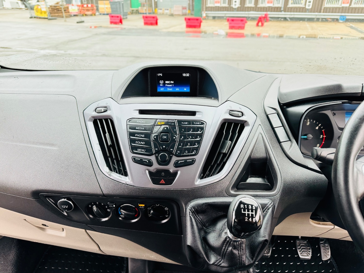 Used Ford Transit Custom 2017 for sale - 76518642: Photo 19