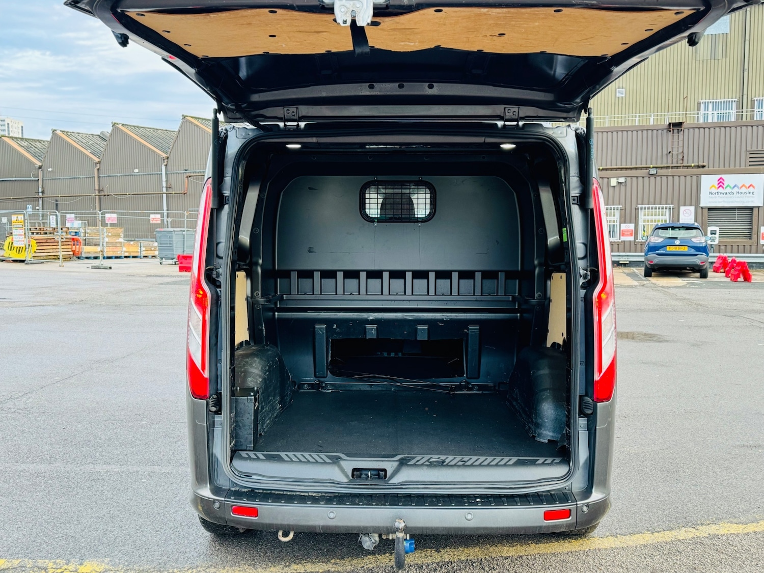 Used Ford Transit Custom 2022 for sale - 77393629: Photo 24