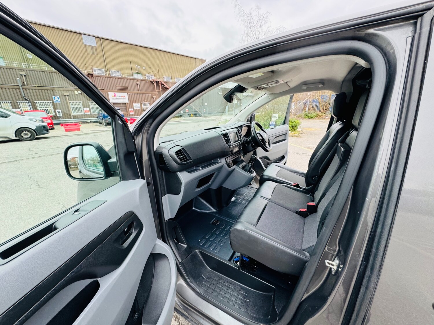 Used Vauxhall Vivaro 2021 for sale - 77593087: Photo 8