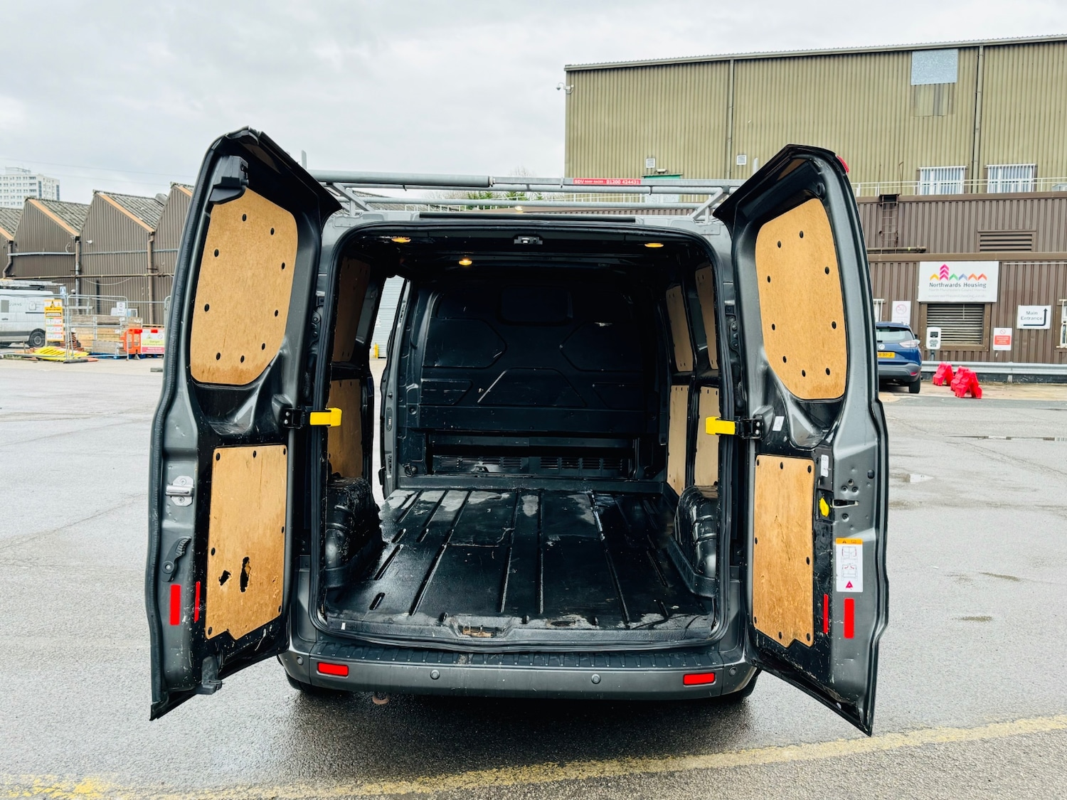 Used Ford Transit Custom 2017 for sale - 77463556: Photo 12