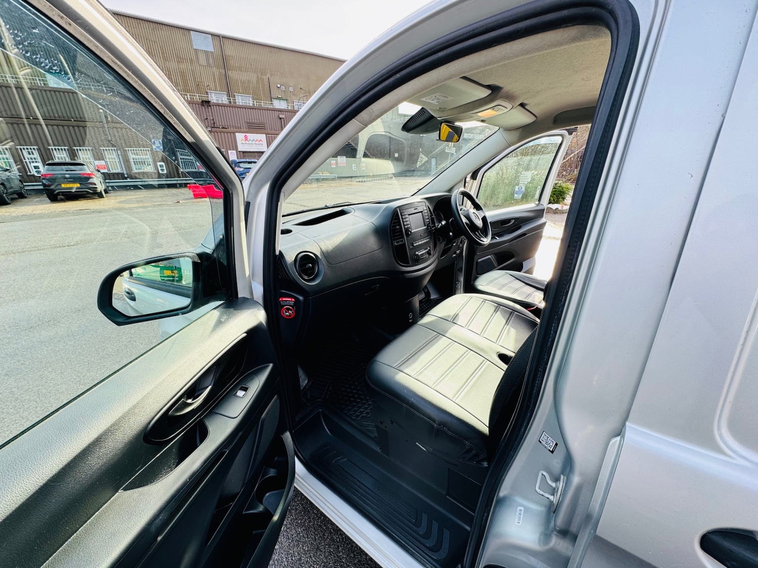 Used Mercedes-Benz Vito 2018 for sale - 77198582: Photo 8