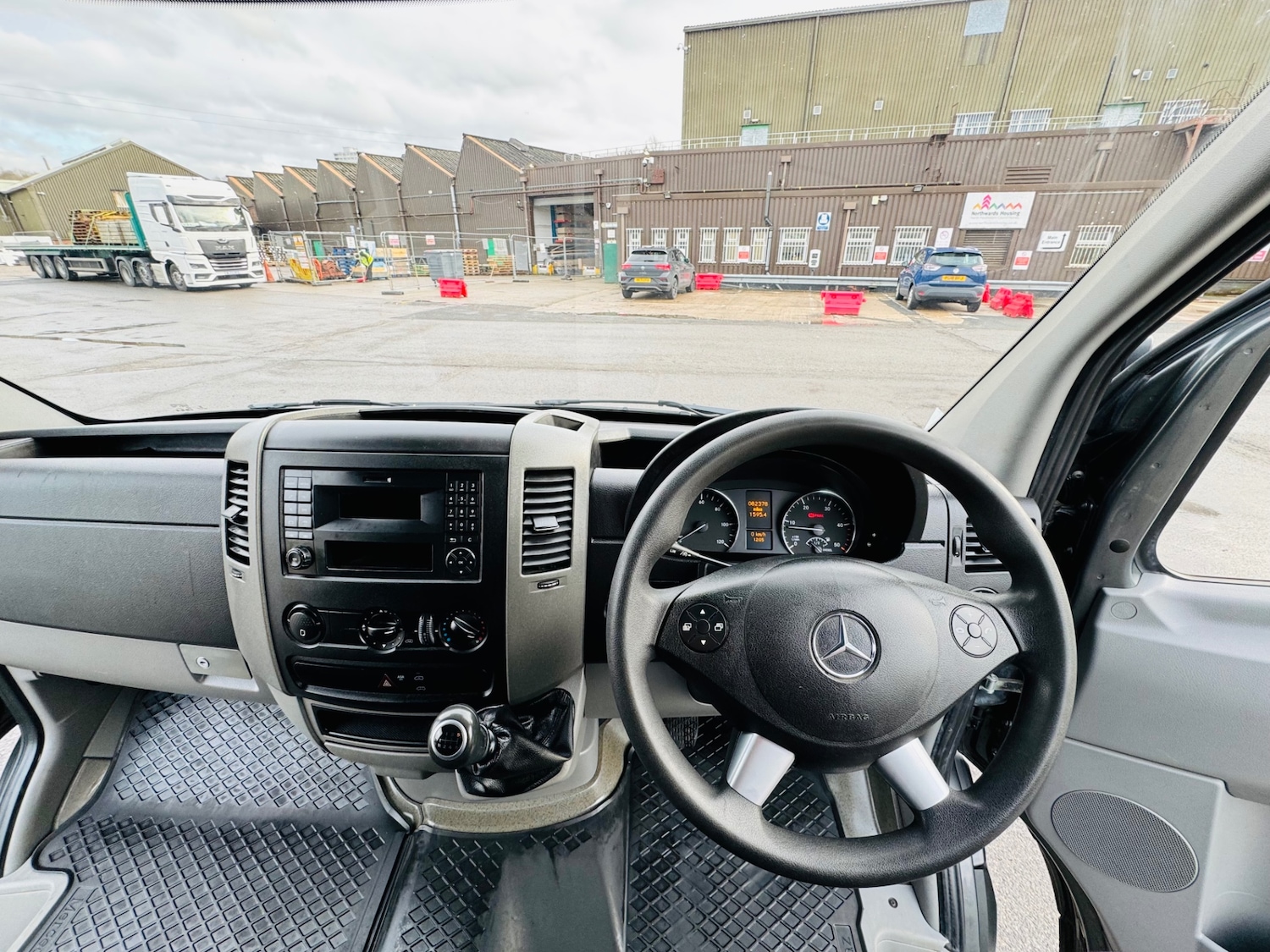 Used Mercedes-Benz Sprinter 2017 for sale - 77262429: Photo 14