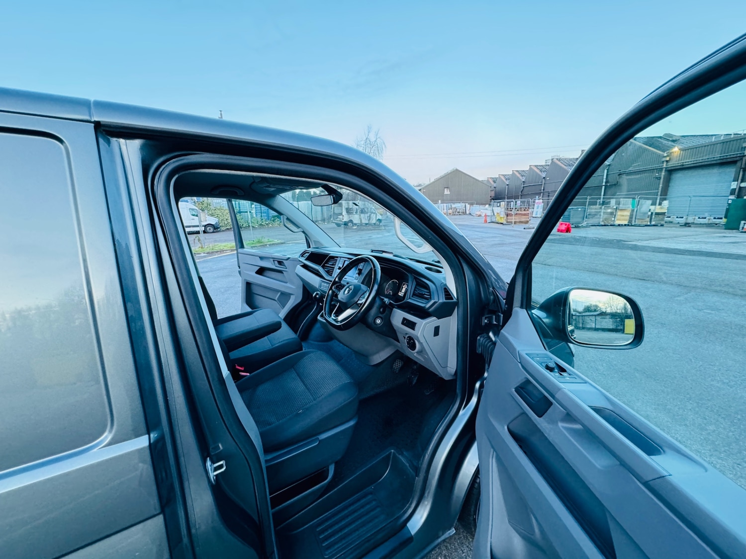 Used Volkswagen Transporter 2020 for sale - 77162114: Photo 11