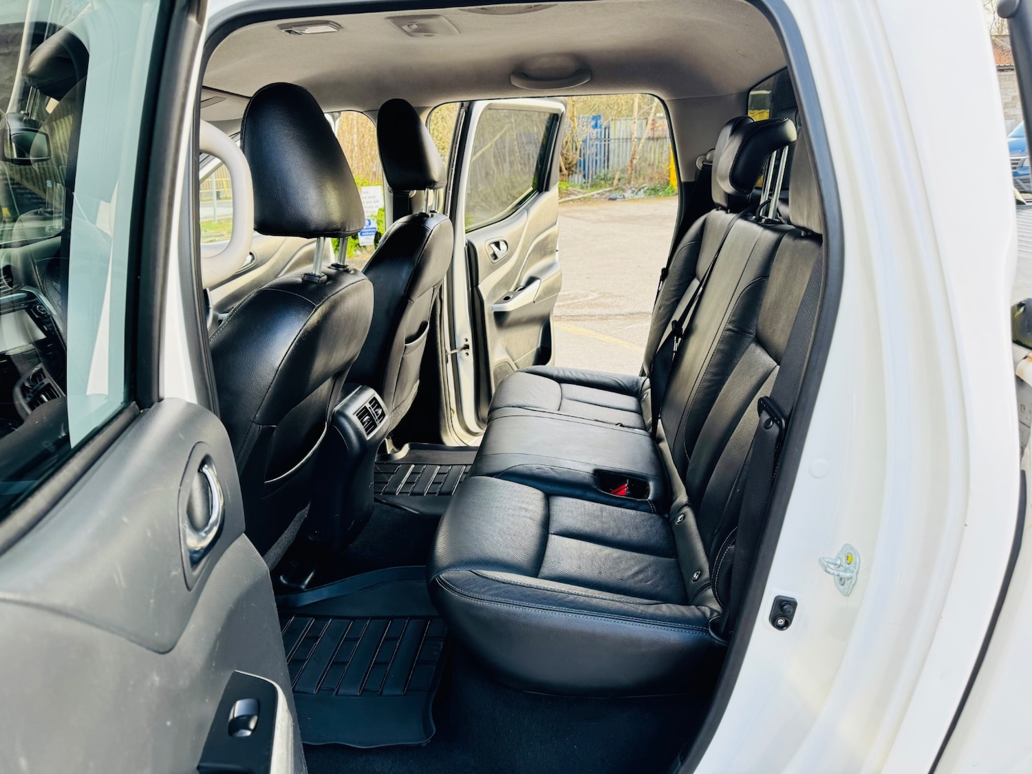 Used Nissan Navara 2018 for sale - 78069617: Photo 12