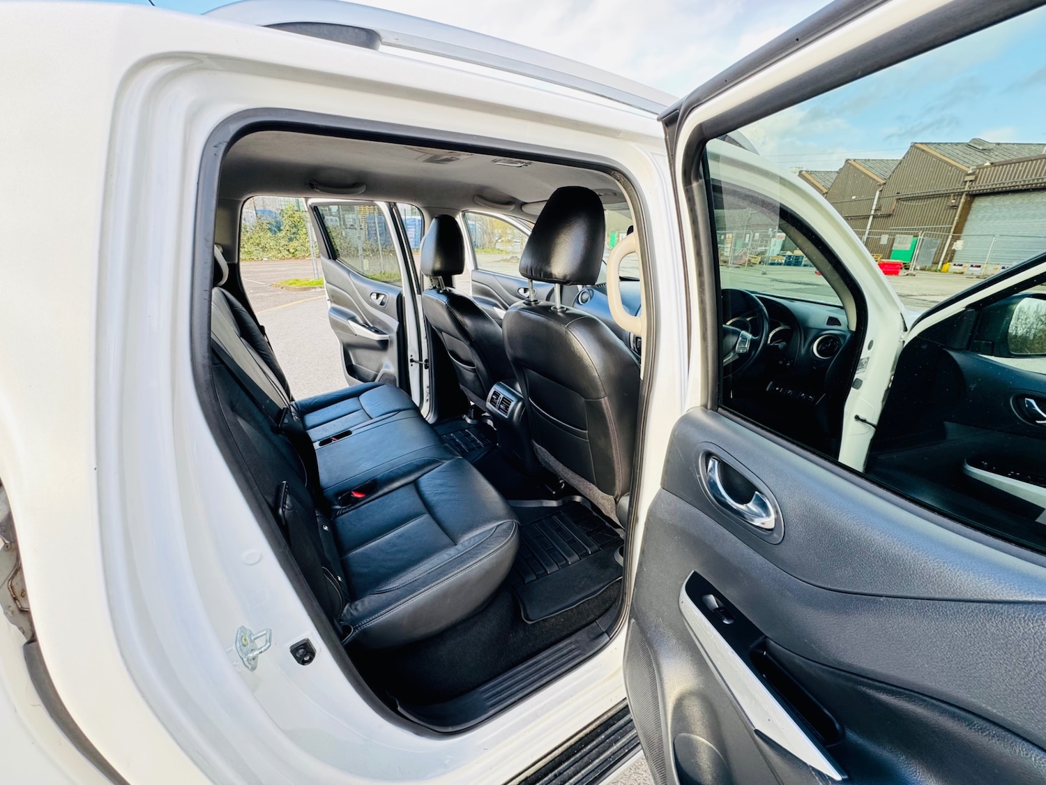 Used Nissan Navara 2018 for sale - 78069617: Photo 14