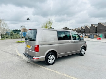 Used Volkswagen Transporter 2016 for sale - 78201339: Photo