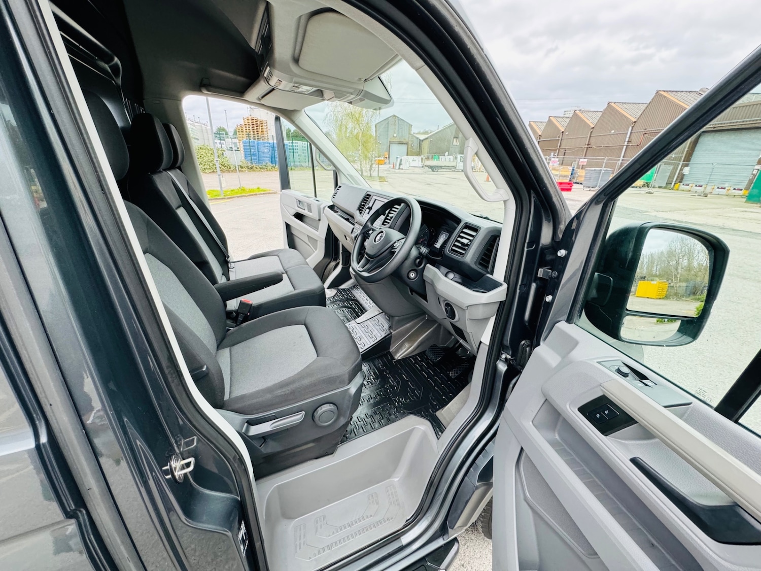 Used Volkswagen Crafter 2023 for sale - 78135140: Photo 11