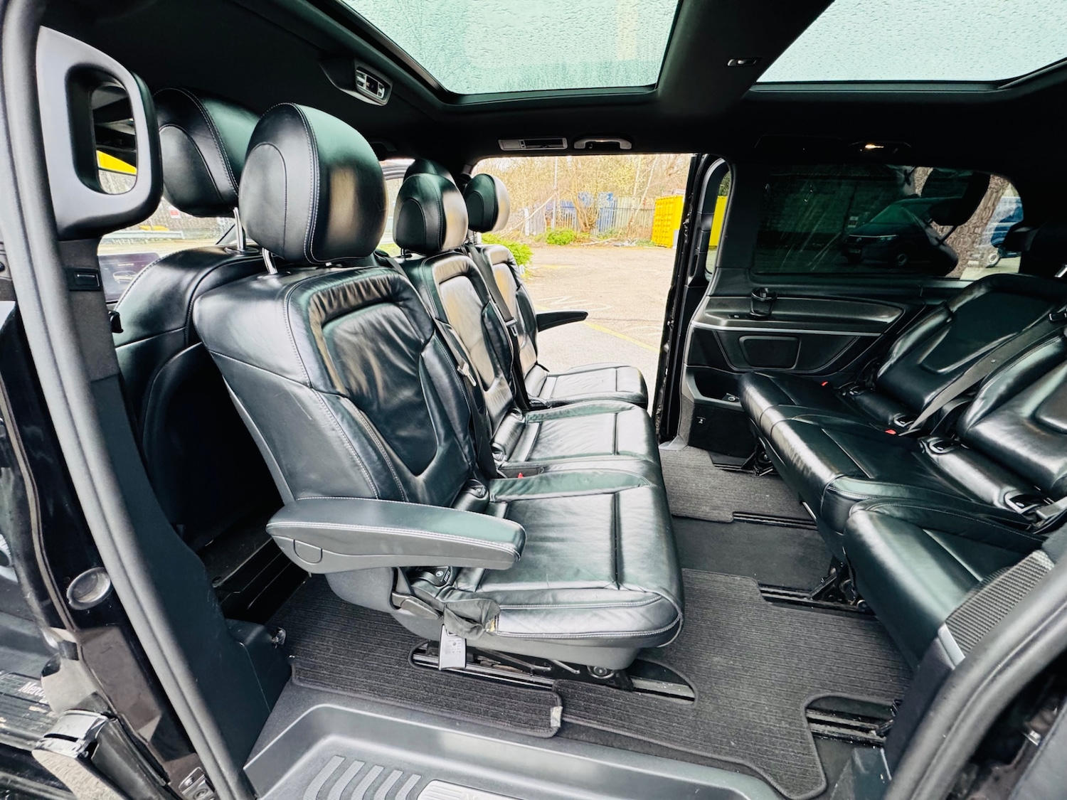 Used Mercedes-Benz V-Class 2017 for sale - 77896039: Photo 11