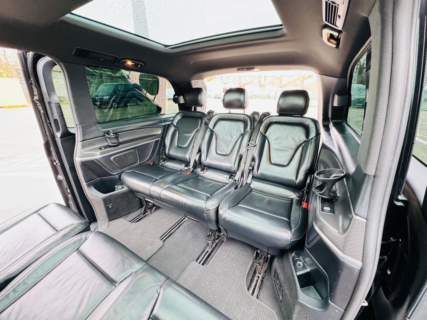 Used Mercedes-Benz V-Class 2017 for sale - 77896039: Photo 12