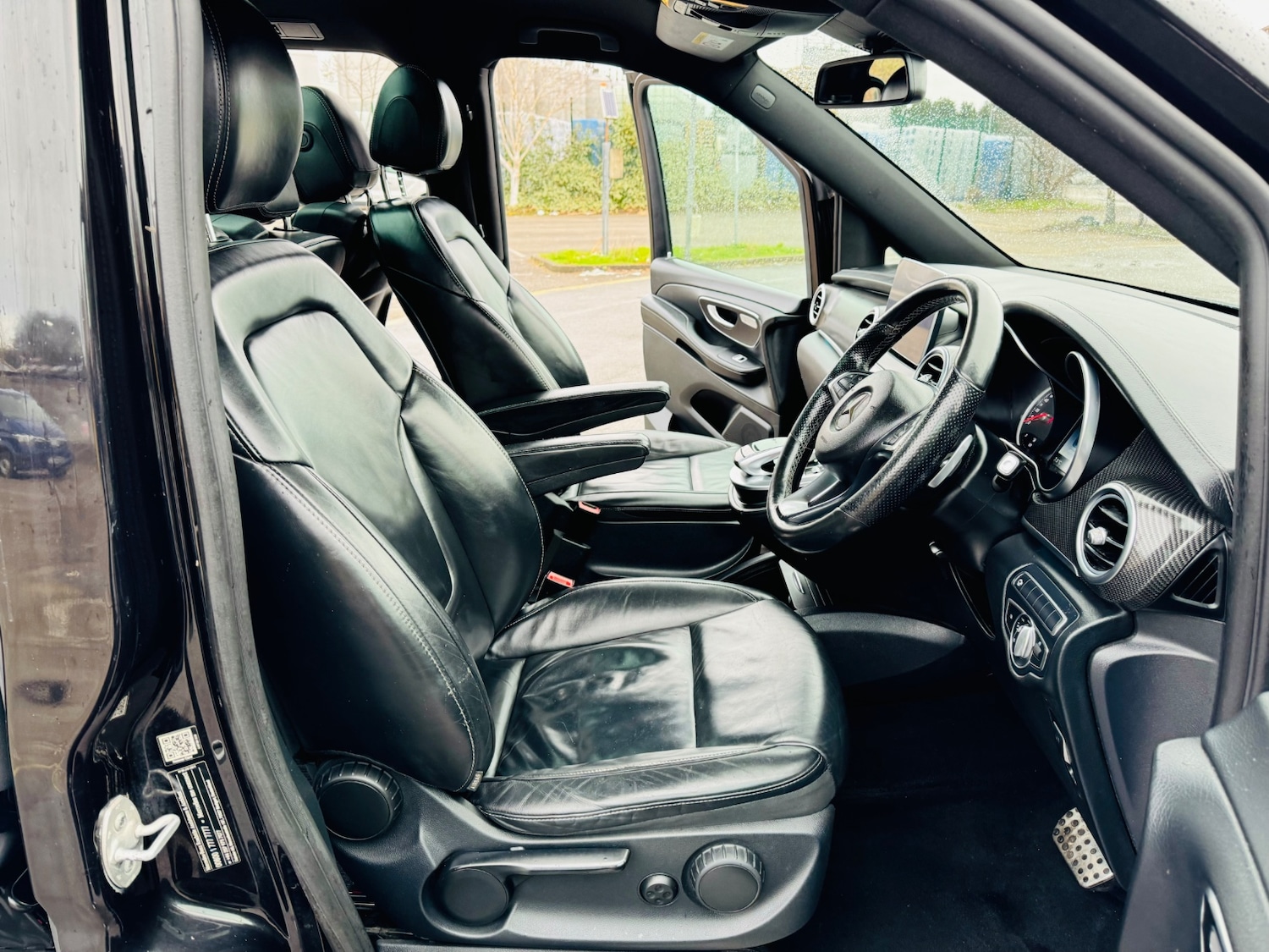 Used Mercedes-Benz V-Class 2017 for sale - 77896039: Photo 17