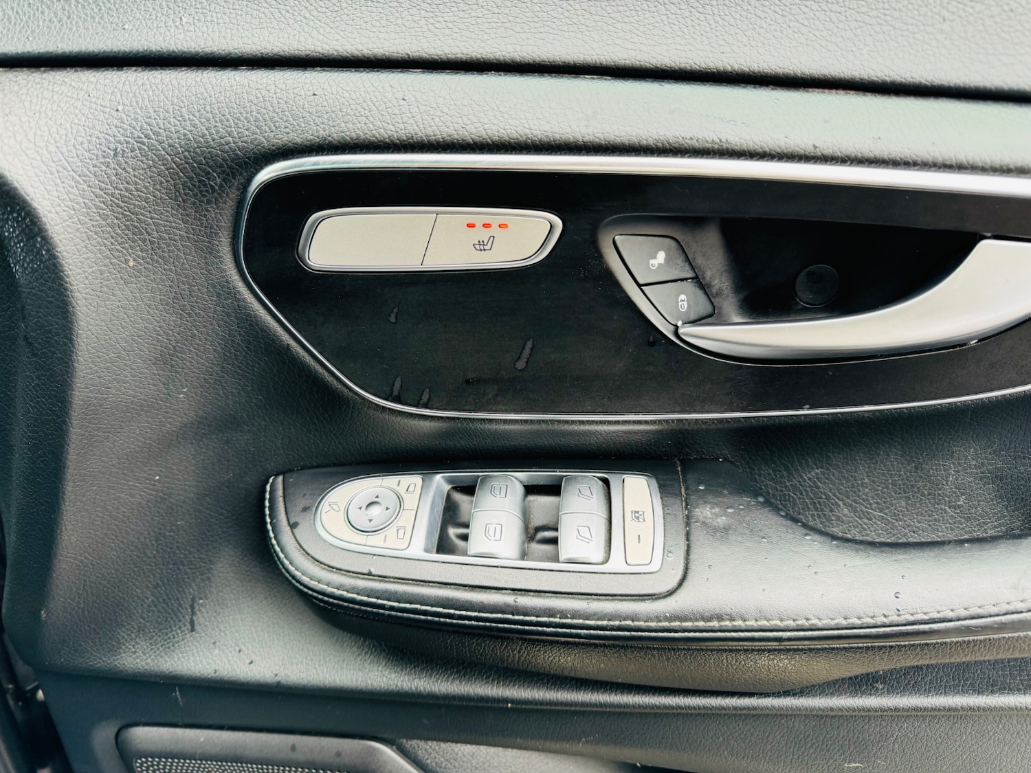 Used Mercedes-Benz V-Class 2017 for sale - 77896039: Photo 19