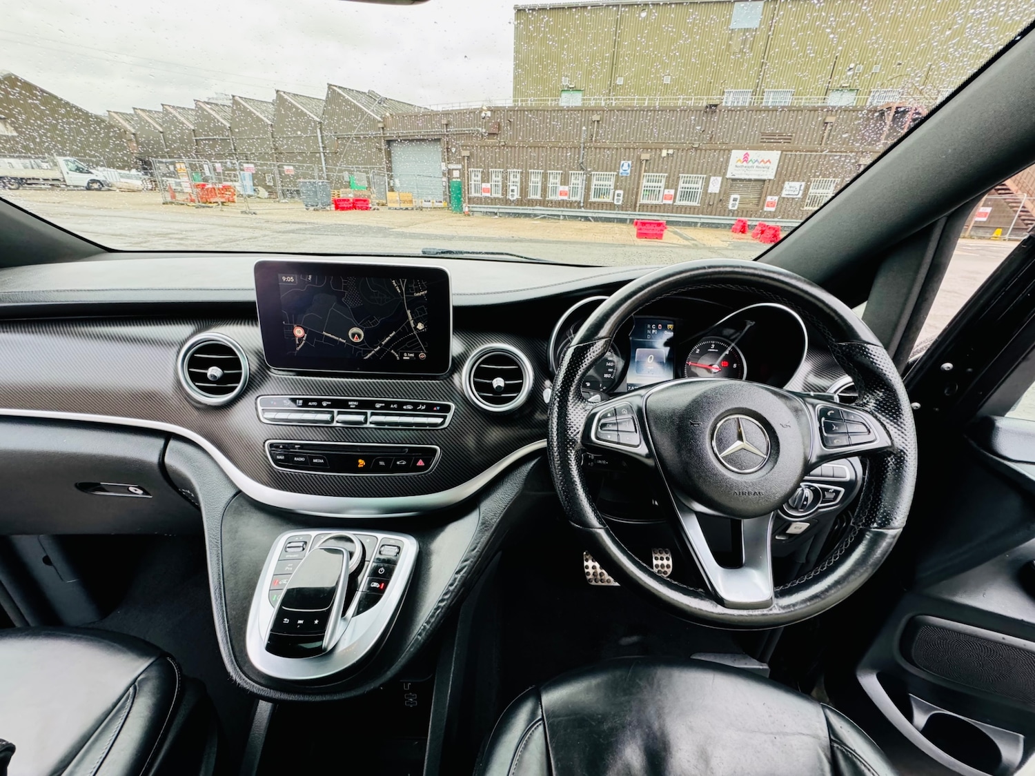 Used Mercedes-Benz V-Class 2017 for sale - 77896039: Photo 20