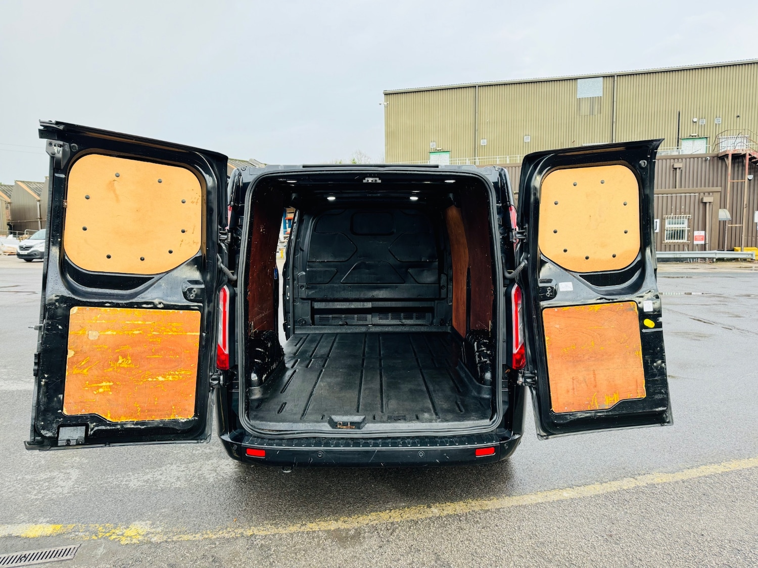 Used Ford Transit Custom 2020 for sale - 77354327: Photo 17