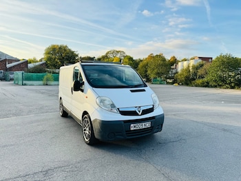 Vauxhall Vivaro feature image 1