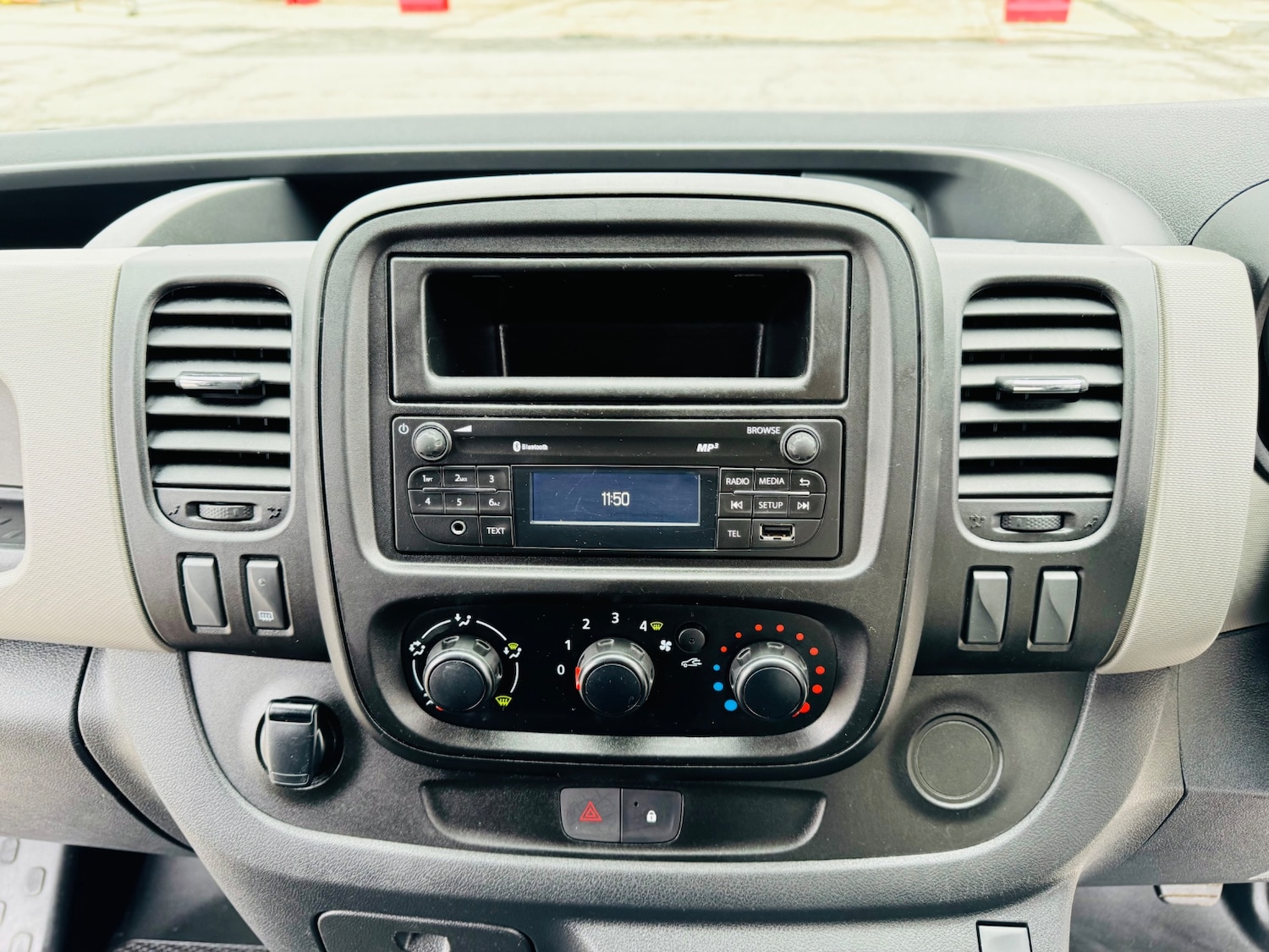 Used Renault Trafic 2018 for sale - 77703184: Photo 15