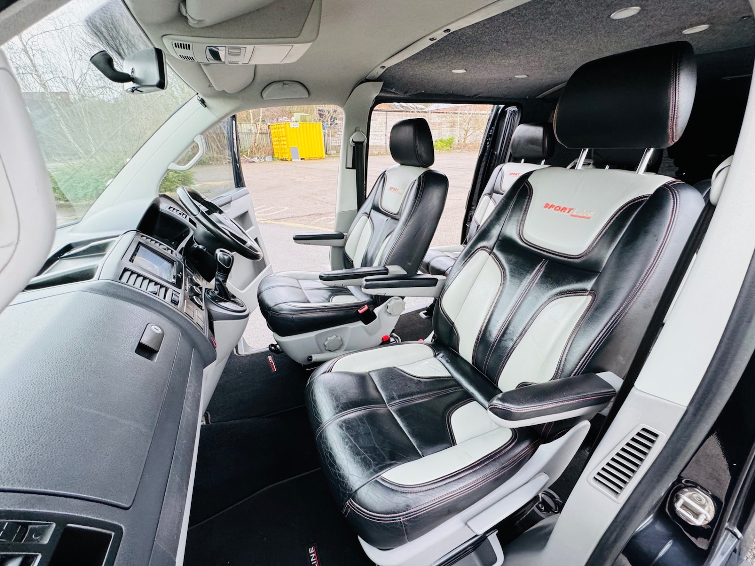 Used Volkswagen Transporter 2012 for sale - 77462907: Photo 10