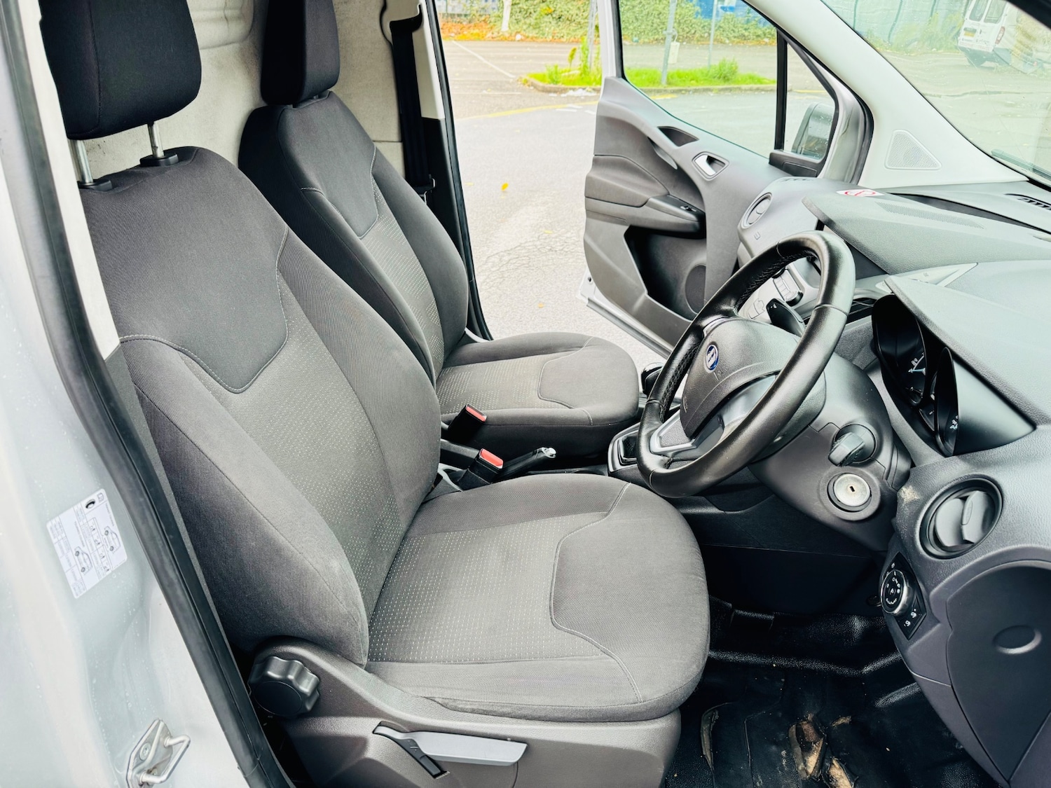Used Ford Transit Courier 2019 for sale - 76454964: Photo 12